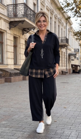 LIA26090 Divdaļīgs trikotāžas kostīms