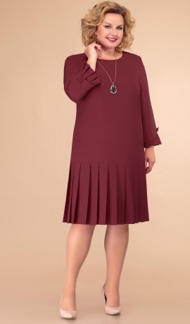 LIA9977 Bordo kleita ar ielocēm
